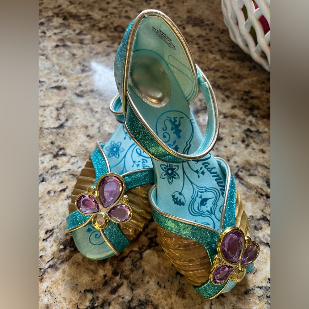 Disney jasmine dress up shoes